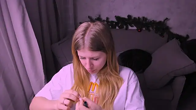 kirraa  online show from 12.27.24