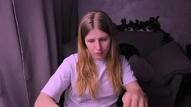 kirraa  online show from 01.12.25