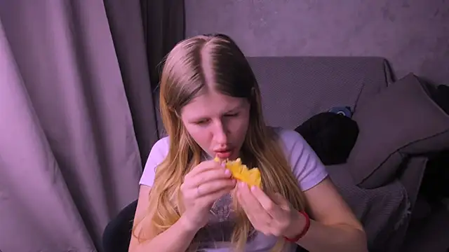 kirraa  online show from 01.19.25