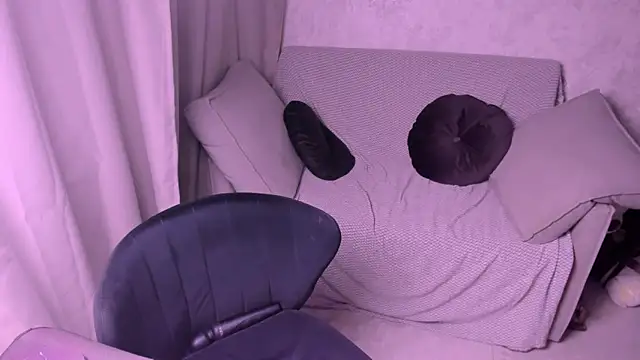 kirraa  online show from 02.04.25