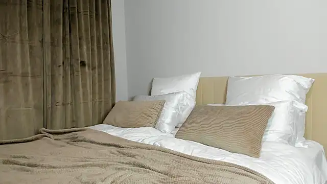 Snapshot of kirraa_ chatting on 11.14.25 kirraa online show from 11.14.25