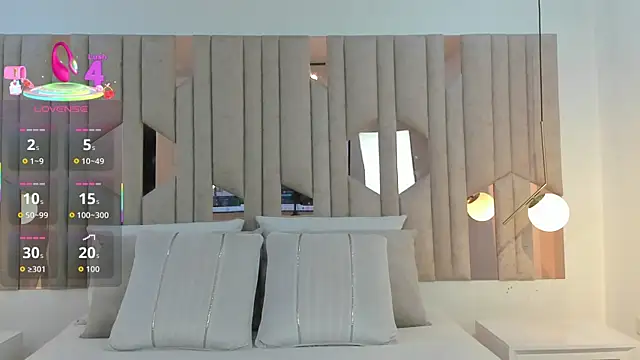 1m caro  online show from 10.14.25