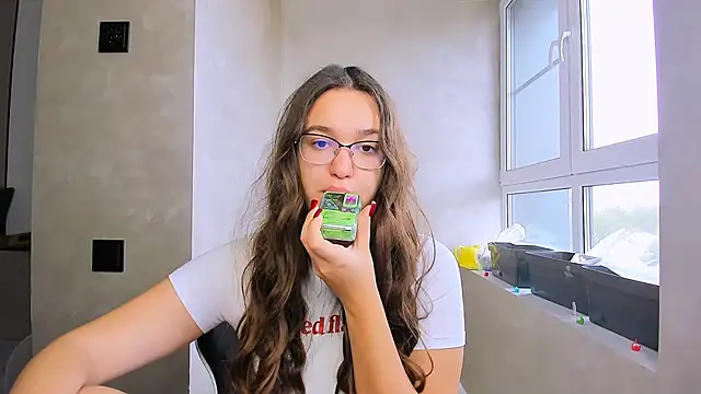 Snapshot of fancy_bunny chatting on 09.22.25 fancy bunny online show from 09.22.25