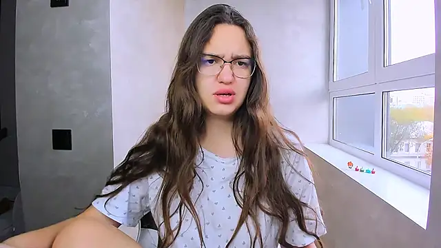 Snapshot of fancy_bunny chatting on 10.16.25 fancy bunny online show from 10.16.25