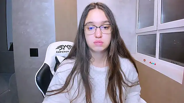 Snapshot of fancy_bunny chatting on 10.27.25 fancy bunny online show from 10.27.25