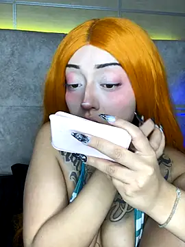 Snapshot of Kanao-Tsuyurii chatting on 09.22.25 Kanao-Tsuyurii online show from 09.22.25