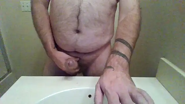 WatchinU82 online show from 11.28.25