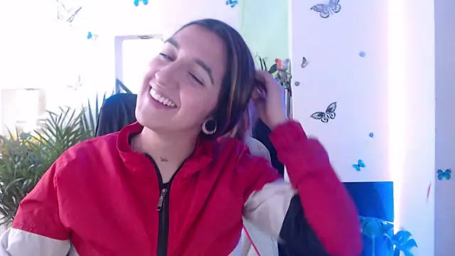 Snapshot of Lia-mitch chatting on 09.23.25 Lia-mitch online show from 09.23.25