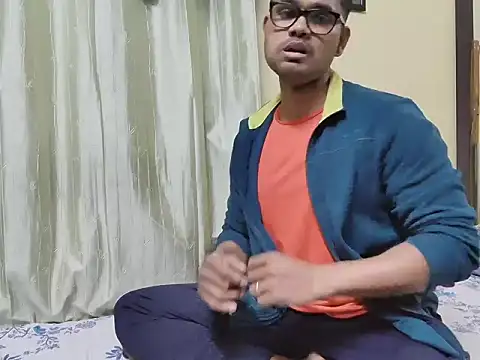 Snapshot of loveboyrp chatting on 02.25.25 loveboyrp online show from 02.25.25