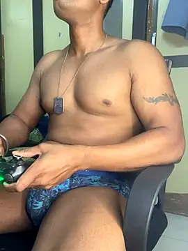 Snapshot of loveboyrp chatting on 09.17.25 loveboyrp online show from 09.17.25