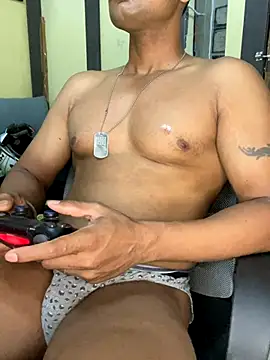 Snapshot of loveboyrp chatting on 11.26.25 loveboyrp online show from 11.26.25