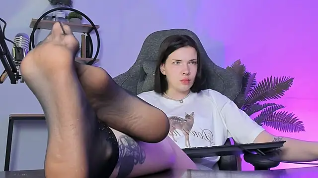 AliceSunday online show from 03.19.25