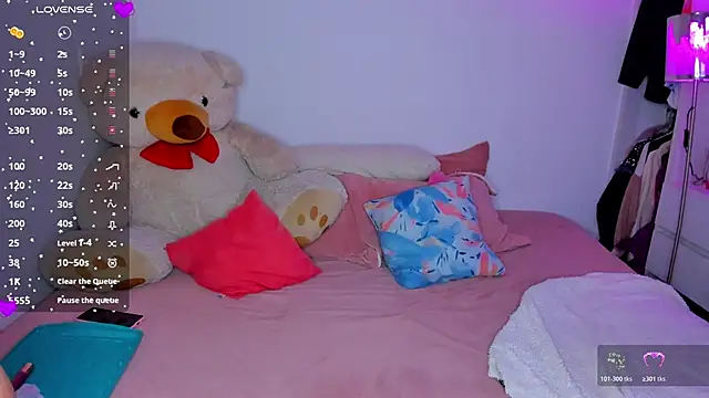 Lunadahia online show from 12.05.25