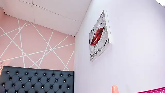 Miia Diiaz online show from 02.07.25