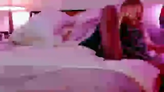 NinasNylonz online show from 10.11.25