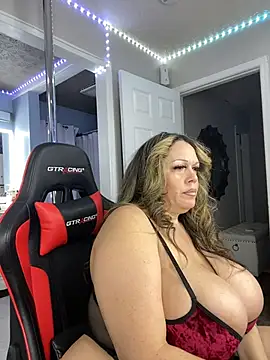 curvyfunlover online show from 03.17.26