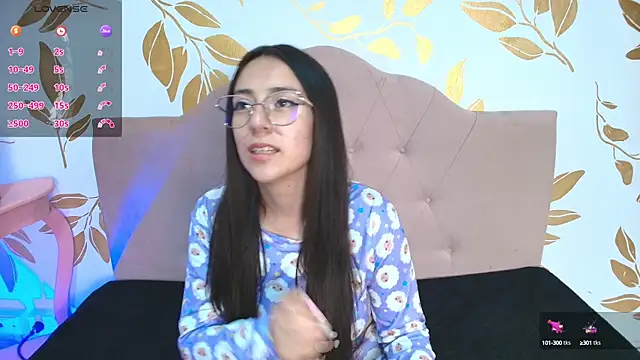 Snapshot of Sweet_Sammy_ chatting on 02.10.25 Sweet Sammy online show from 02.10.25