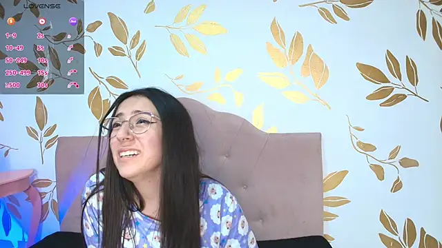 Snapshot of Sweet_Sammy_ chatting on 02.10.25 Sweet Sammy online show from 02.10.25