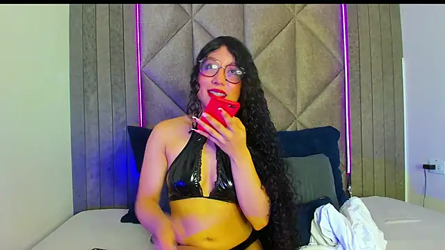 BriaConner  online show from 01.23.25