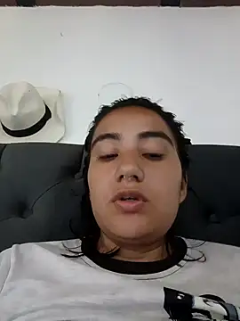 Snapshot of Hellen_Alex chatting on 12.18.24 Hellen Alex online show from 12.18.24