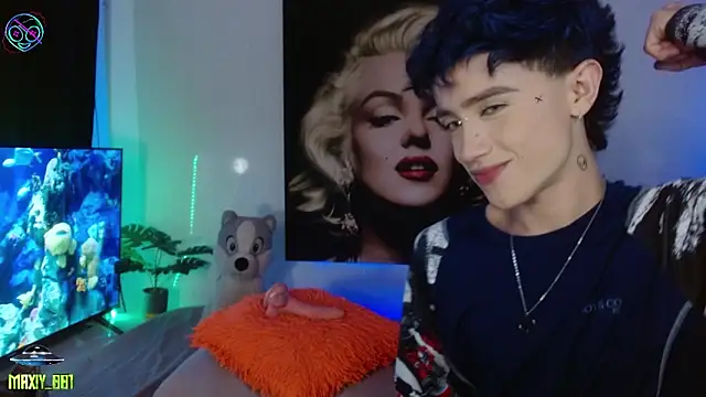 maxiy 001 online show from 11.07.25