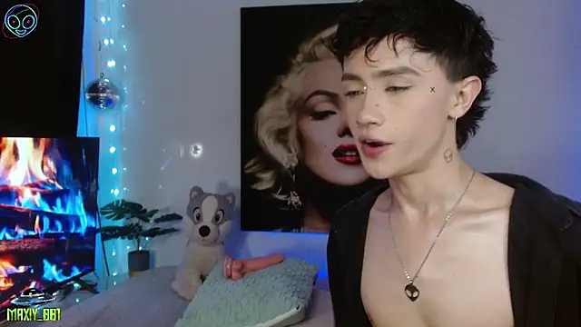 maxiy 001 online show from 01.10.26