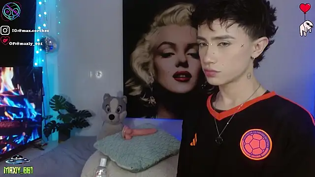 maxiy 001 online show from 02.22.26