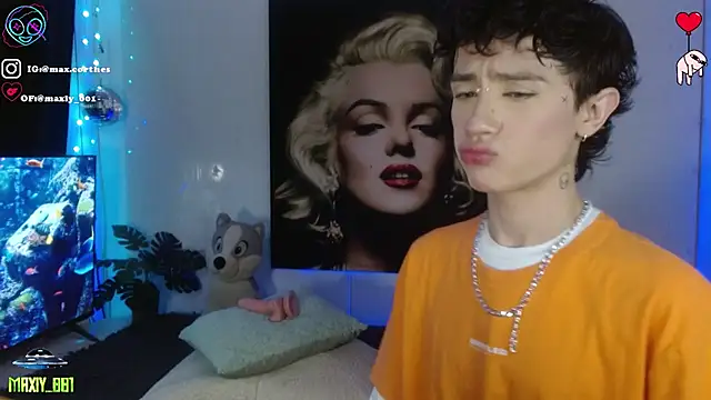 maxiy 001 online show from 04.15.26