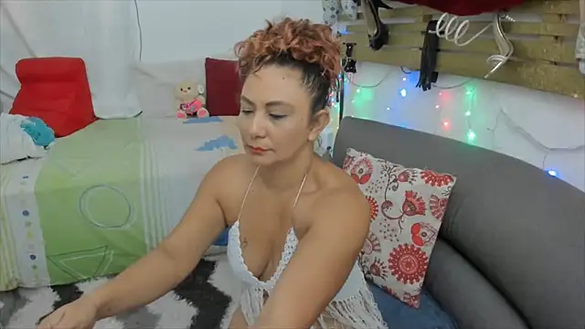 KeiraQuen online show from 09.28.25