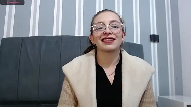 Snapshot of _isaabellaa chatting on 01.03.25 isaabellaa online show from 01.03.25