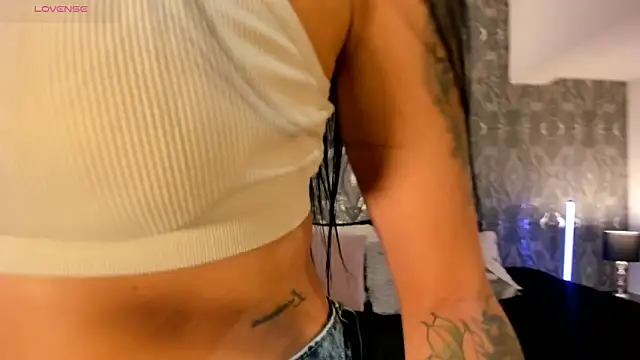 AriRobert  online show from 11.05.25