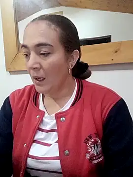 skayhot  online show from 02.25.26