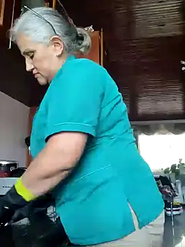 Edged Hot69 online show from 12.04.24