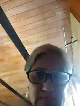 Edged Hot69 online show from 12.11.24