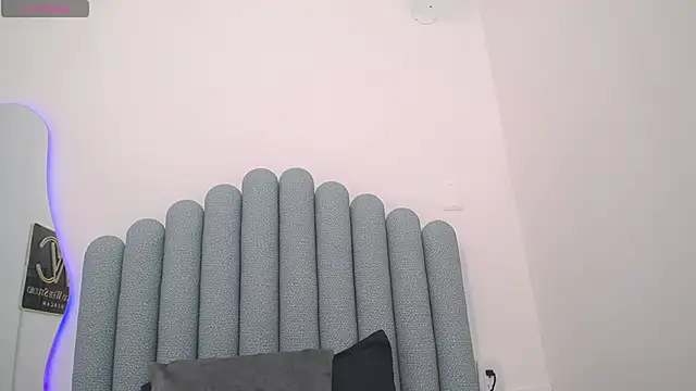 iniyalaboni online show from 02.27.25