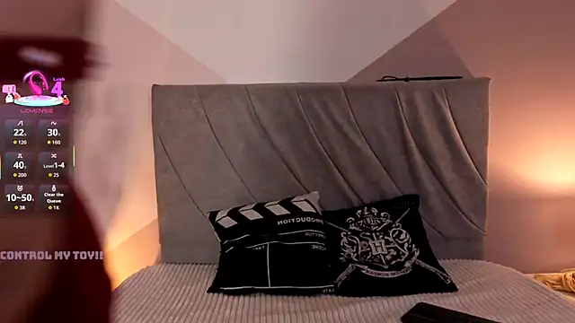 miaablack online show from 10.24.25