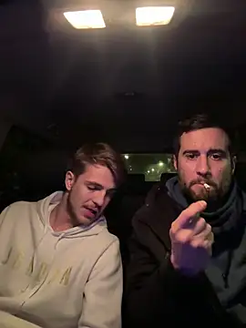 Snapshot of Suukeeta chatting on 12.17.25 Suukeeta online show from 12.17.25