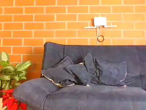 Snapshot of hanna_beili chatting on 12.18.24 hanna beili online show from 12.18.24