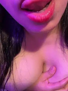 Veyolla Beau online show from 07.07.26