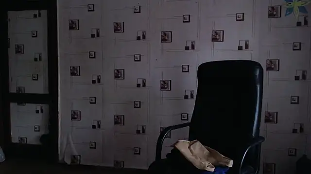 Snapshot of TasyaBigTTs chatting on 12.19.24 TasyaBigTTs online show from 12.19.24