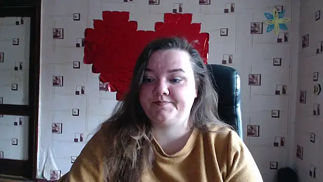 Snapshot of TasyaBigTTs chatting on 03.18.25 TasyaBigTTs online show from 03.18.25