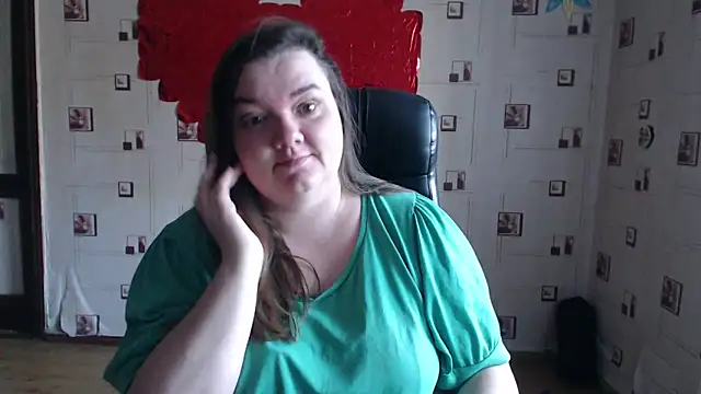 Snapshot of TasyaBigTTs chatting on 03.22.25 TasyaBigTTs online show from 03.22.25