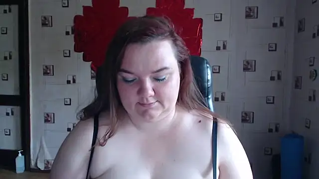 Snapshot of TasyaBigTTs chatting on 09.20.25 TasyaBigTTs online show from 09.20.25