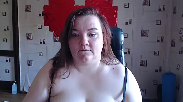 Snapshot of TasyaBigTTs chatting on 09.21.25 TasyaBigTTs online show from 09.21.25