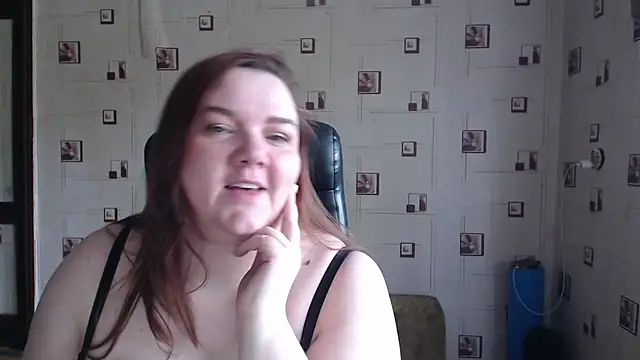 Snapshot of TasyaBigTTs chatting on 04.23.26 TasyaBigTTs online show from 04.23.26