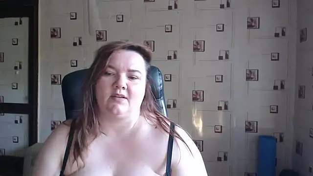 Snapshot of TasyaBigTTs chatting on 05.25.26 TasyaBigTTs online show from 05.25.26
