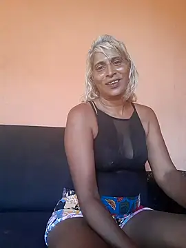 Snapshot of Goodgirlsue_77 chatting on 02.04.25 Goodgirlsue 77 online show from 02.04.25