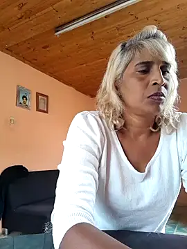 Snapshot of Goodgirlsue_77 chatting on 02.11.25 Goodgirlsue 77 online show from 02.11.25