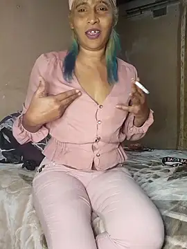 Snapshot of Goodgirlsue_77 chatting on 10.06.25 Goodgirlsue 77 online show from 10.06.25