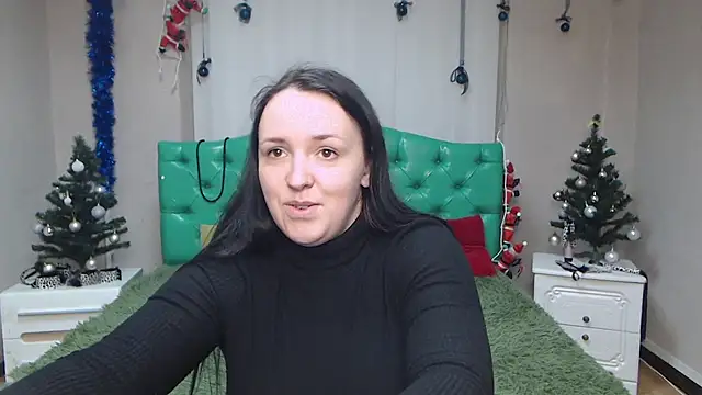 IsabelBlackberry online show from 12.27.24